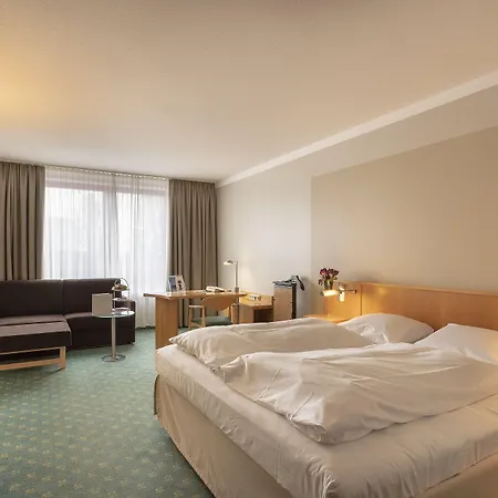 ホテル Elaya Frankfurt 4*