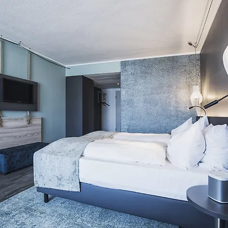 Elaya Frankfurt Oberursel, Trademark Collection