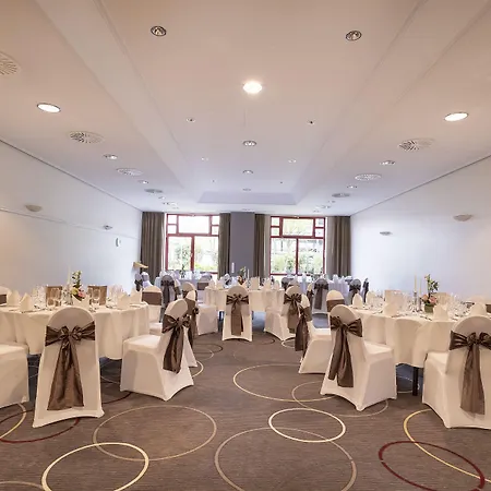 Elaya Frankfurt 4* אוברוסל