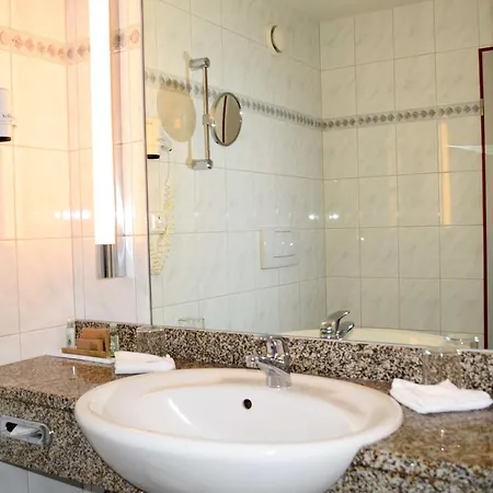 Elaya Frankfurt Oberursel, Trademark Collection فندق 4*