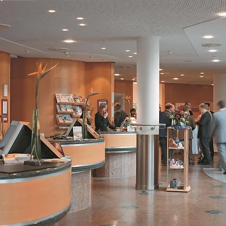 Elaya Frankfurt מלון אוברוסל